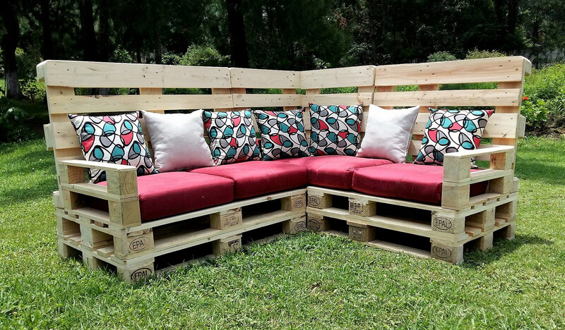 pallets garden couch