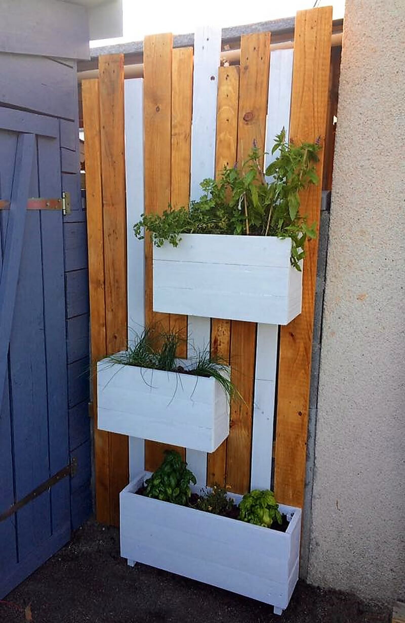 recycled pallets planter idea