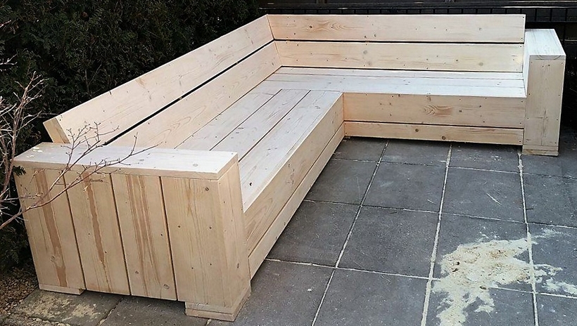 pallet-l-shaped-patio-couch