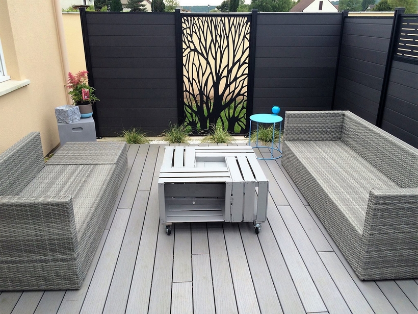 pallet-deck-with-fence