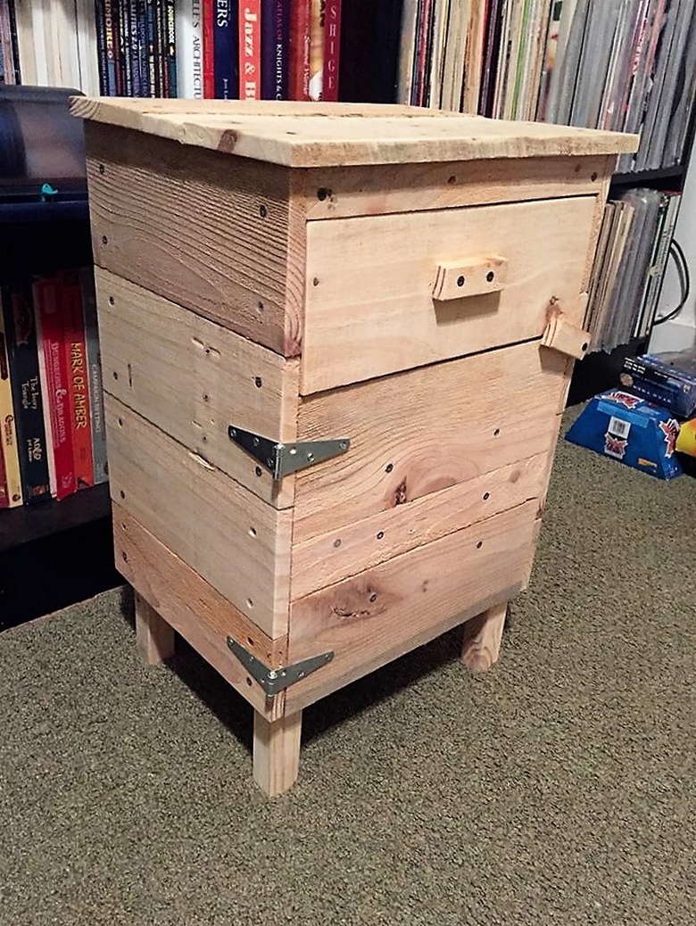 pallets-made-table