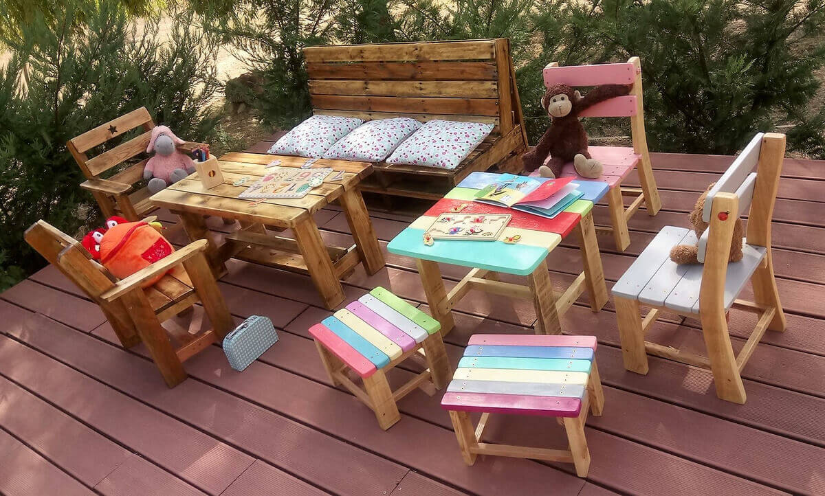 Kids Outdoor Furniture Made With Used Pallets Pallet Ideas