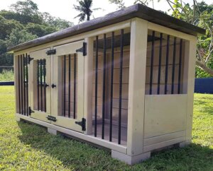 Reclaimed Wood Pallets Made Dog Kennel | Pallet Ideas